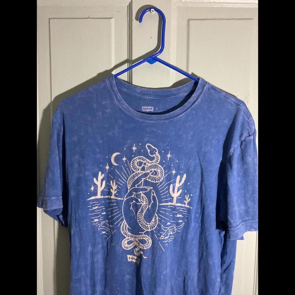 Levi’s Blue southwestern  Well Worn Snake and Cactus T Shirt Size Medium - Picture 2 of 8